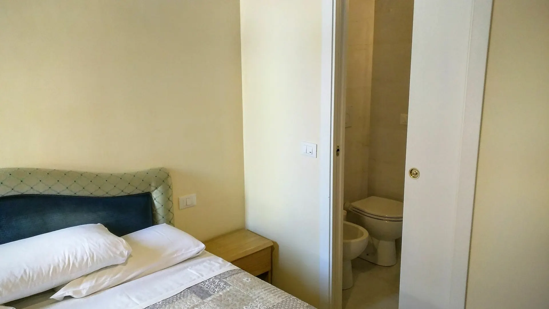 Canareggio Particular Apartment Venice